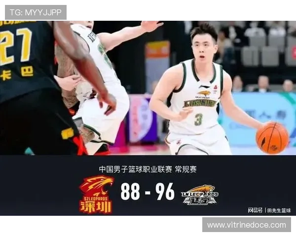 赵继伟训练间隙竟然穿着大牌拖鞋，场下生活跟球场判若两人啊